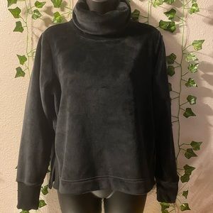 Women’s Athleta turtle neck sweater